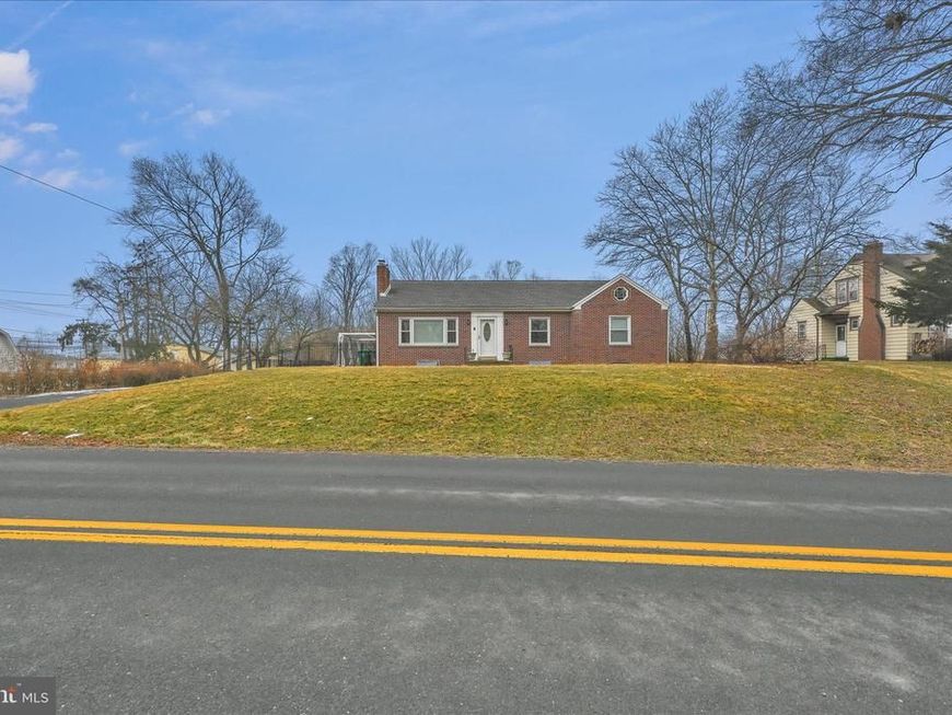 8 Crums Lane, Harrisburg, PA 17112 Main Photo