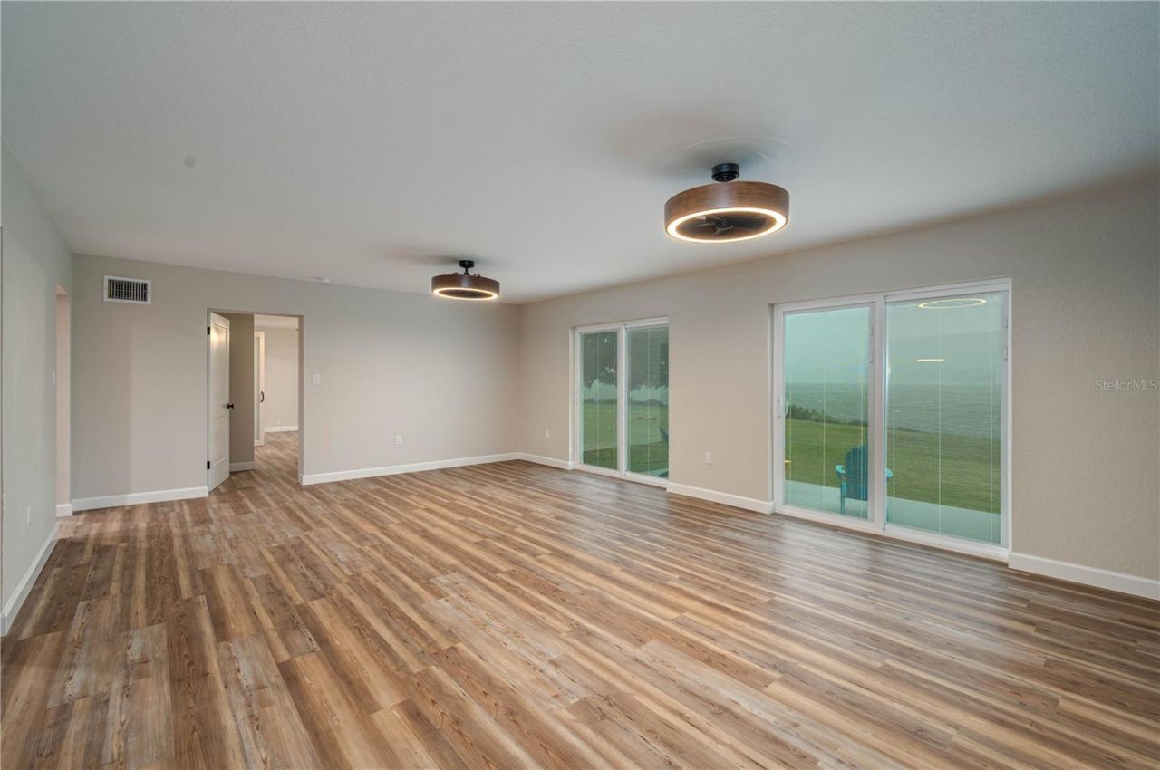 21 Lake Avenue, Winter Haven, FL 33880 Photo