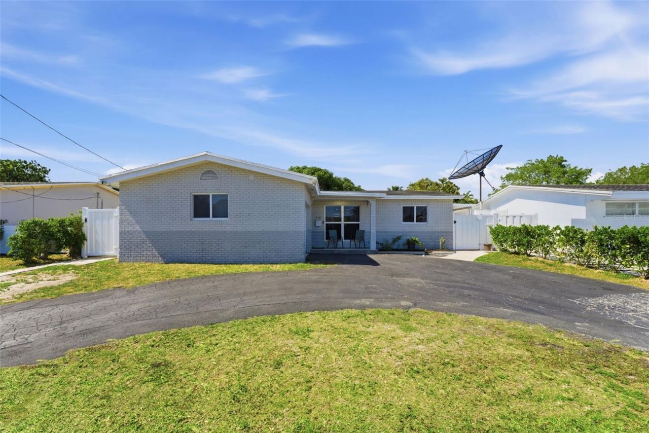 2511 NW 87th Avenue, Sunrise, FL 33322 Main Photo