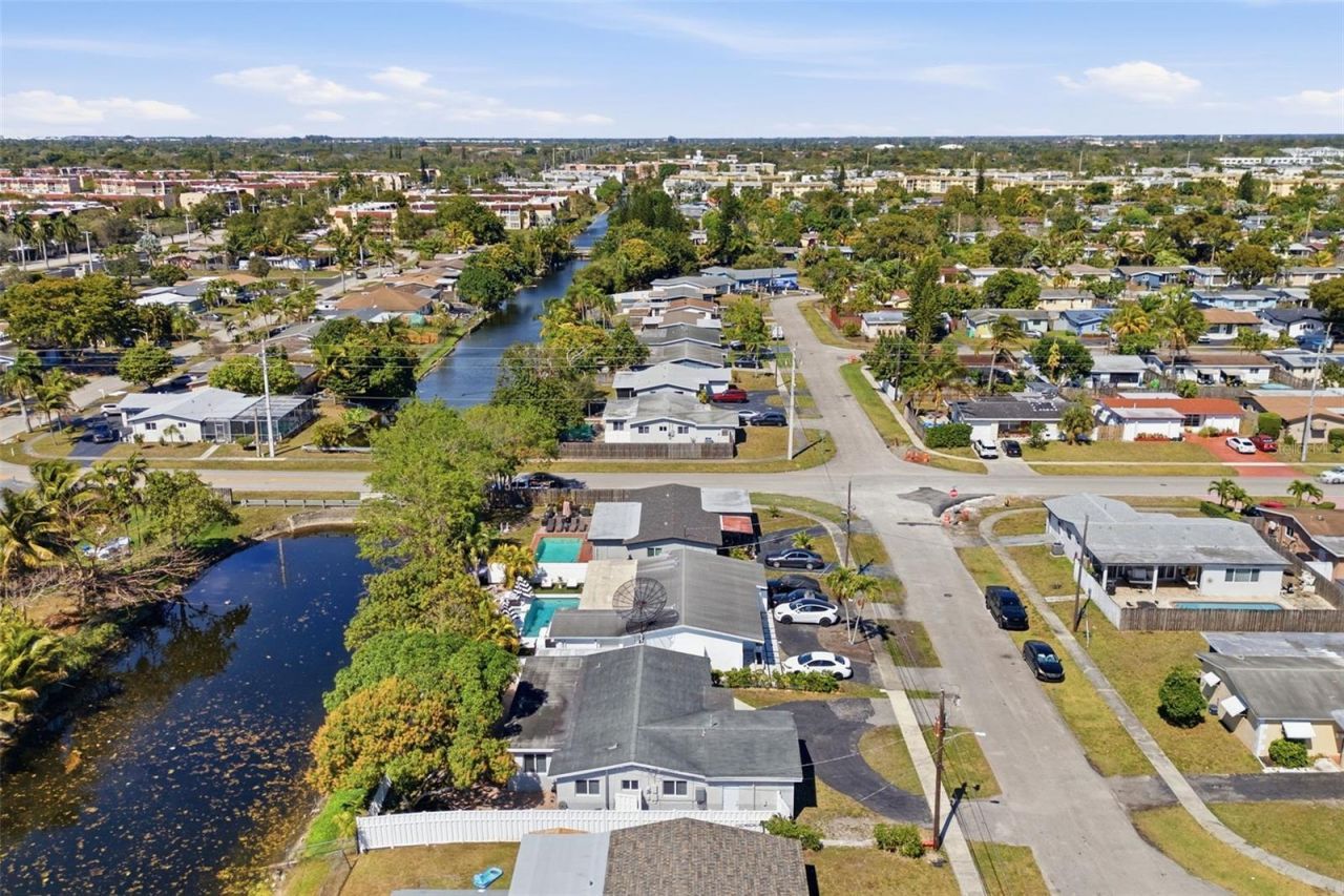 2511 NW 87th Avenue, Sunrise, FL 33322 Photo