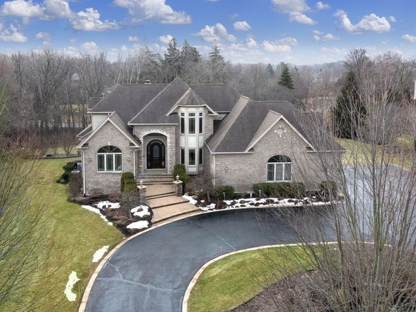 10 Carnoustie Lane, Inverness, IL 60067