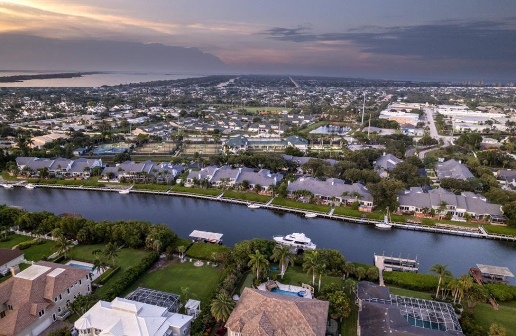 303 Tradewinds Drive, Unit 303, Indian Harbor Beach, FL 32937 Photo