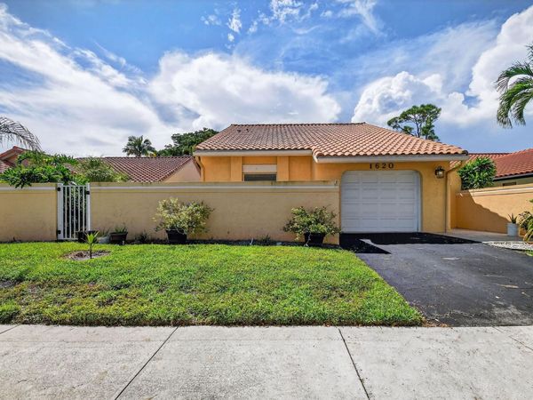 1620 NW 22nd Avenue, Delray Beach, FL 33445