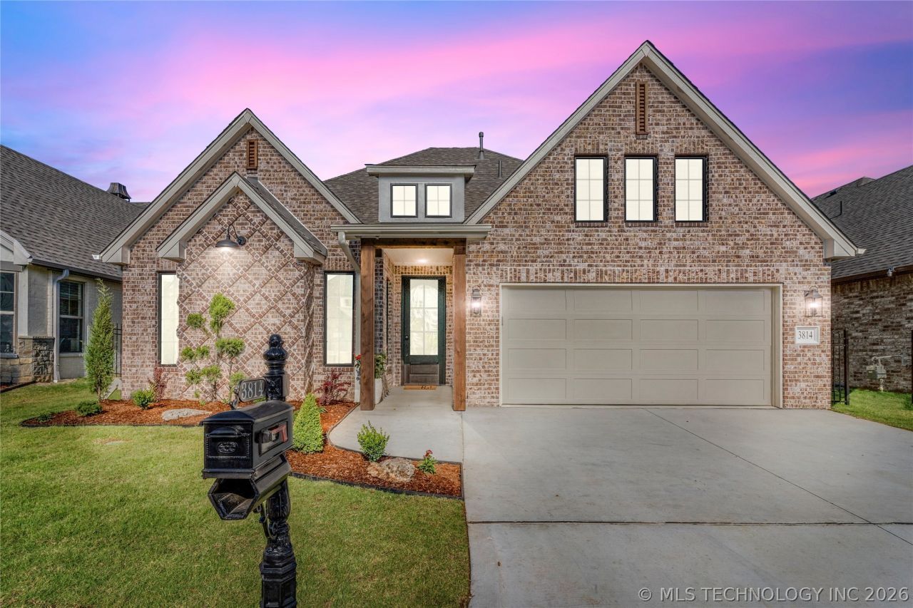 3814 S Nyssa Place, Broken Arrow, OK 74011 Main Photo