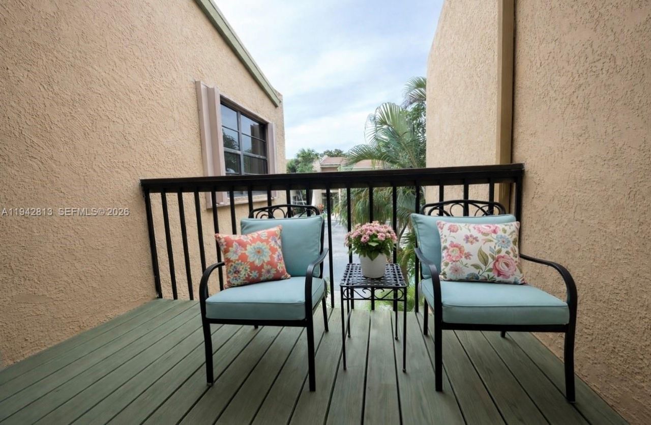 1471 NW 94th Ave , Unit 240, Pembroke Pines, FL 33024 Photo