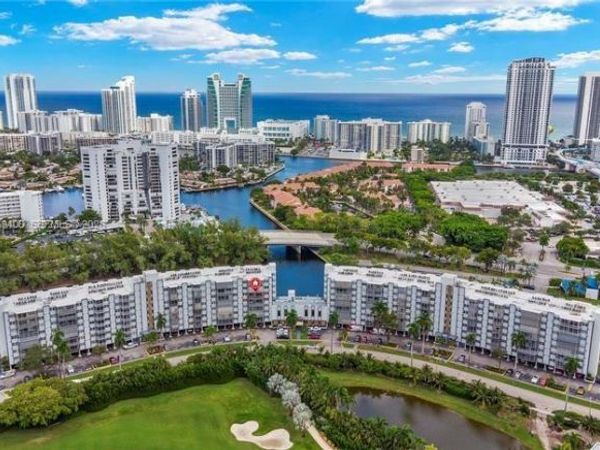 200 Diplomat Pkwy, Unit 620, Hallandale Beach, FL 33009