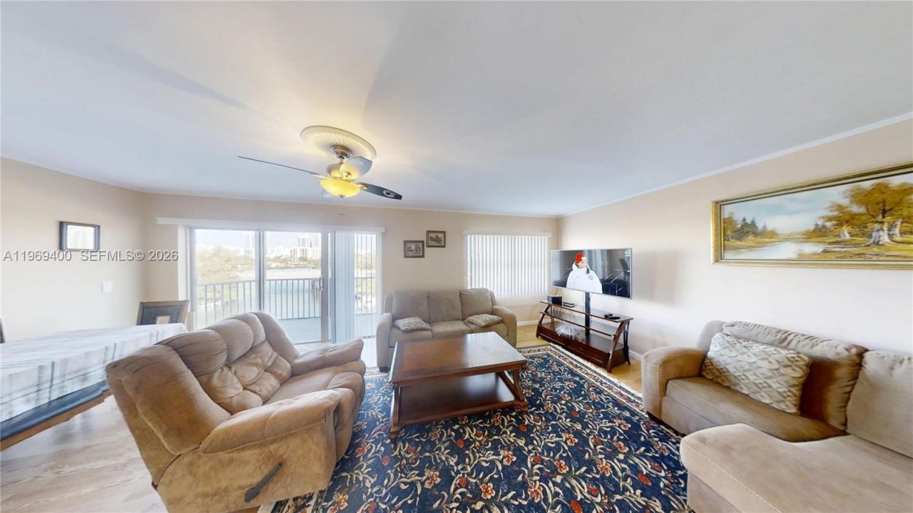 200 Diplomat Pkwy, Unit 620, Hallandale Beach, FL 33009 Photo