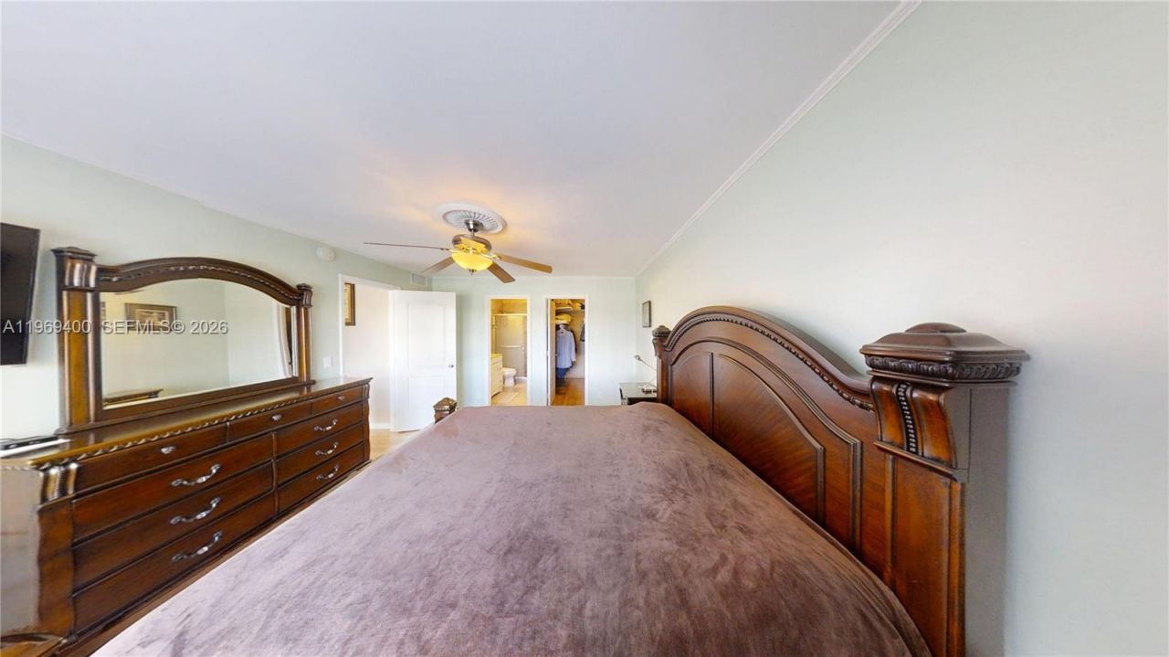 200 Diplomat Pkwy, Unit 620, Hallandale Beach, FL 33009 Photo