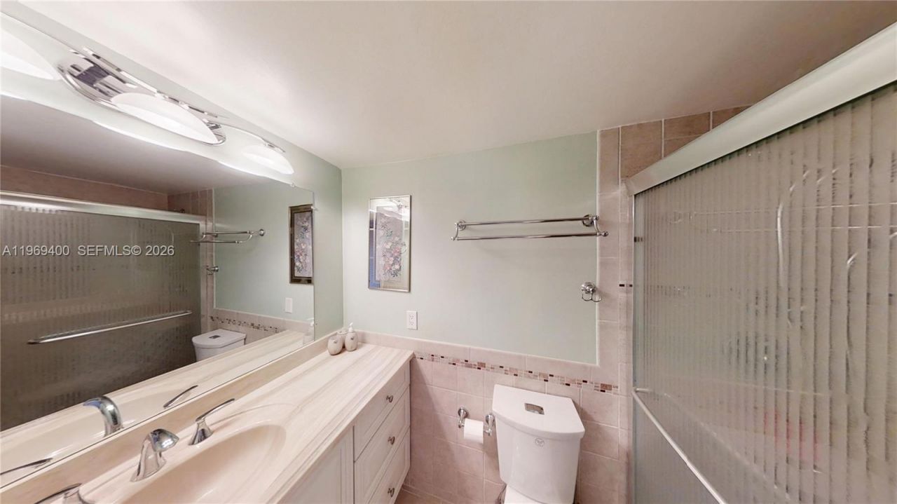 200 Diplomat Pkwy, Unit 620, Hallandale Beach, FL 33009 Photo