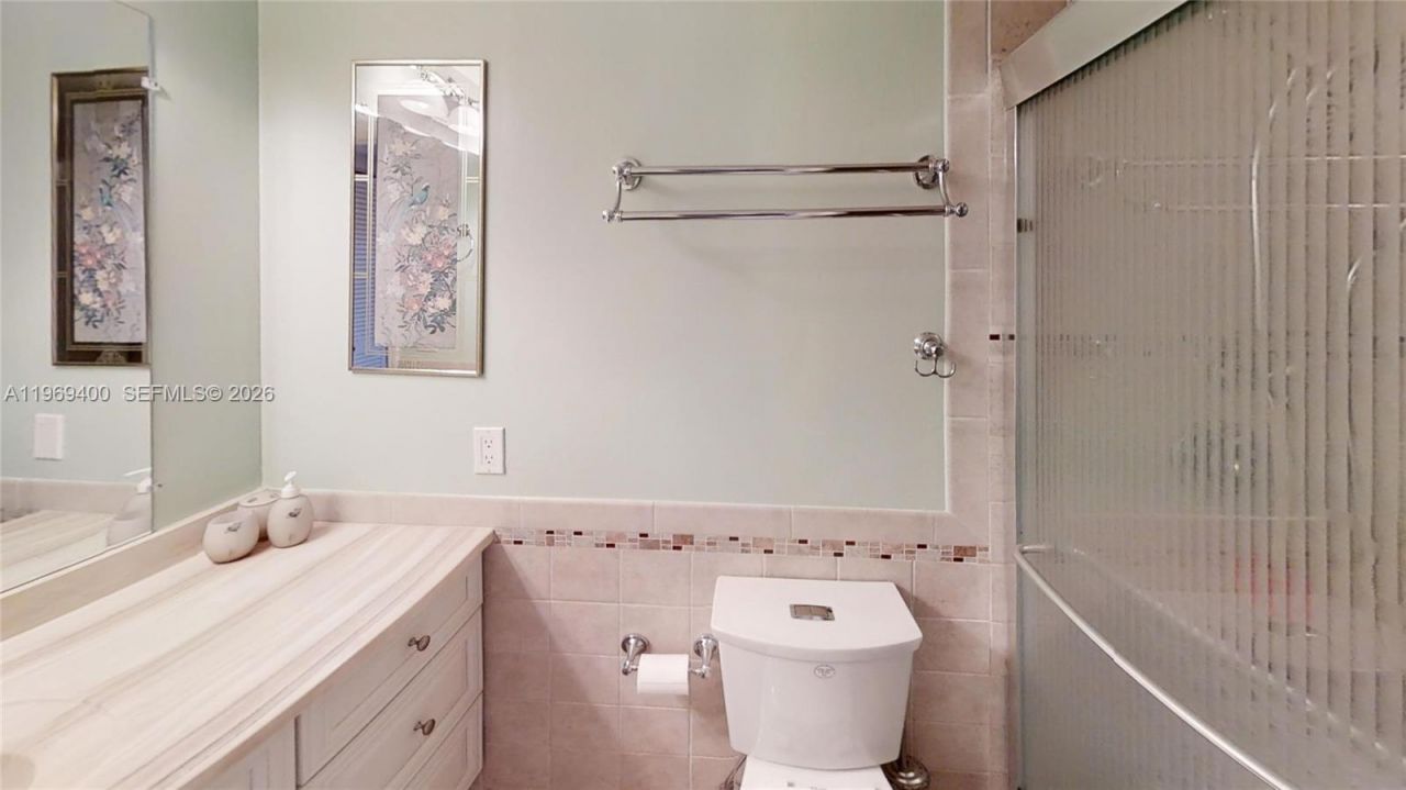 200 Diplomat Pkwy, Unit 620, Hallandale Beach, FL 33009 Photo