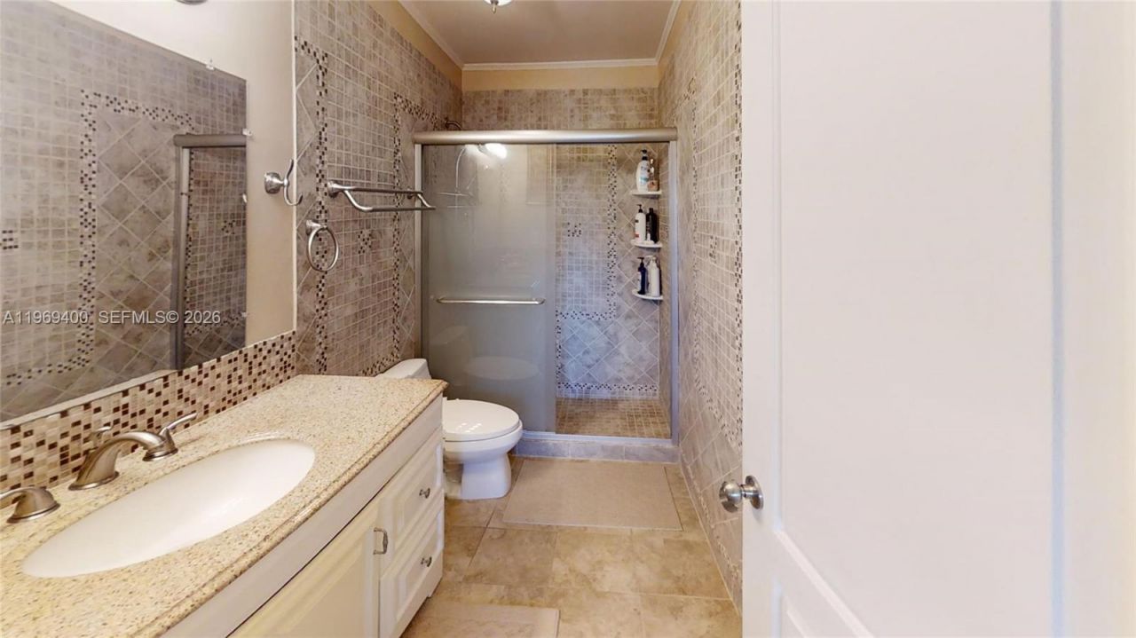 200 Diplomat Pkwy, Unit 620, Hallandale Beach, FL 33009 Photo