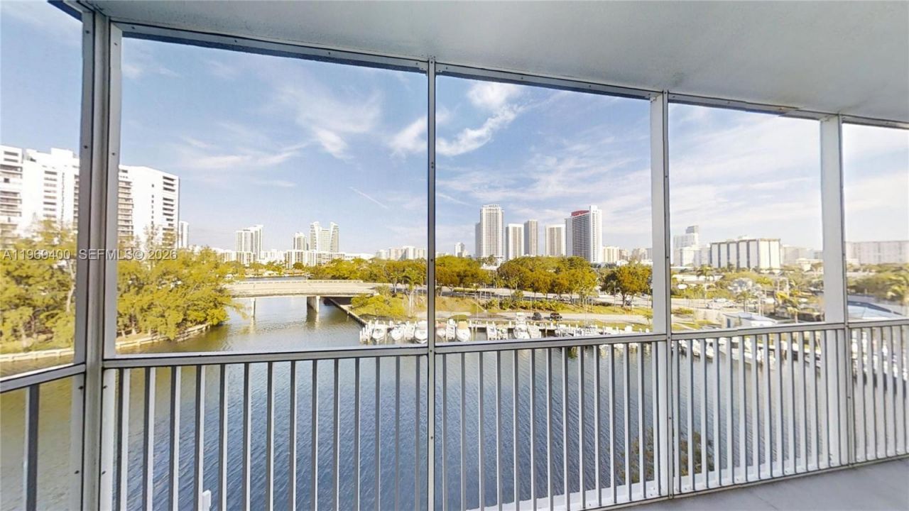 200 Diplomat Pkwy, Unit 620, Hallandale Beach, FL 33009 Photo