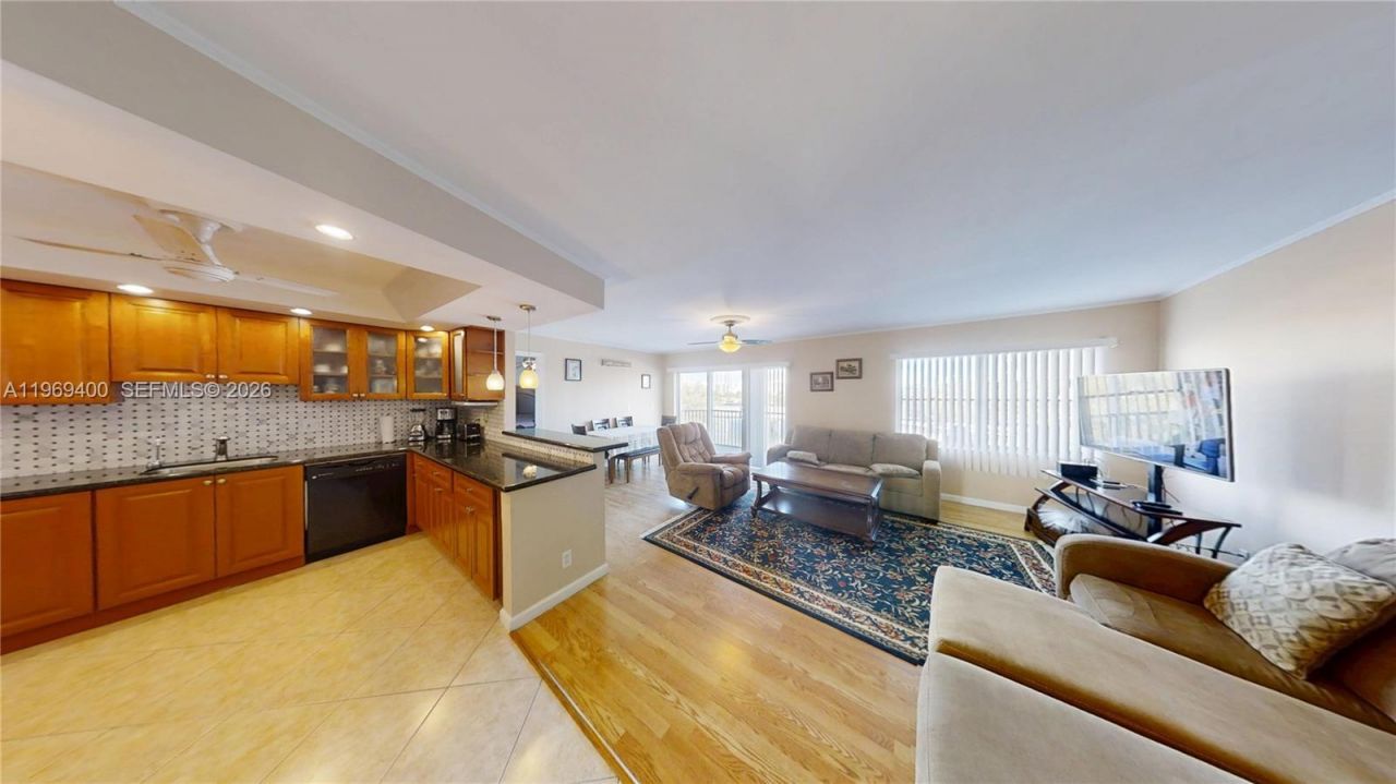 200 Diplomat Pkwy, Unit 620, Hallandale Beach, FL 33009 Photo