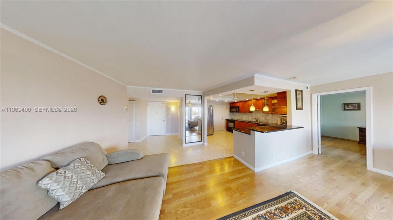 200 Diplomat Pkwy, Unit 620, Hallandale Beach, FL 33009 Photo