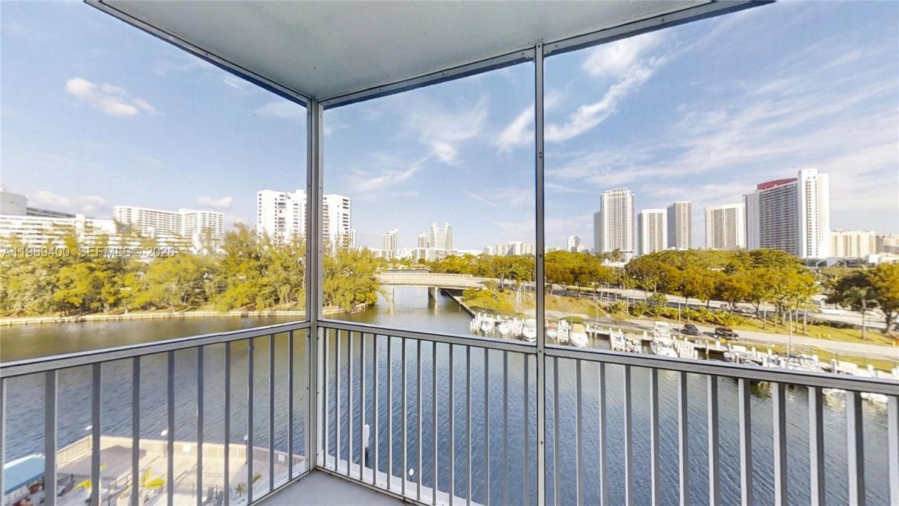 200 Diplomat Pkwy, Unit 620, Hallandale Beach, FL 33009 Photo