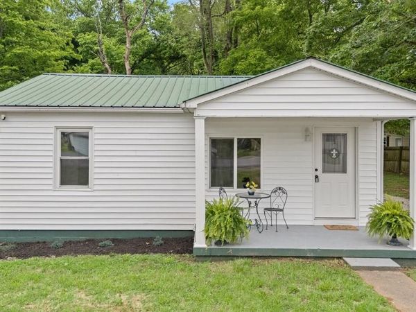 124 New Street , Horse Cave, KY 42749