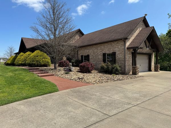 375 Autumn Ridge Ln , Lafayette, TN 37083