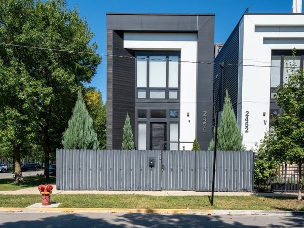 2456 W Ohio Street, Chicago, IL 60612