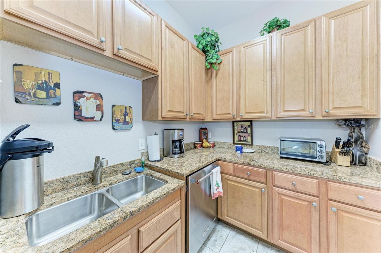 808 3rd Avenue W, Unit 209, Bradenton, FL 34205 Photo