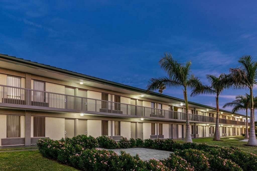 7150 N Tamiami Trail, Unit S-623, Sarasota, FL 34243 Photo