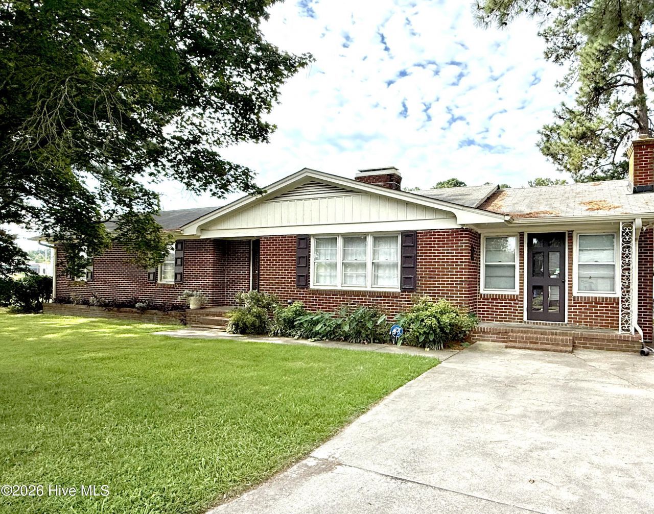 1110 Vance Street E, Wilson, NC 27893 Main Photo