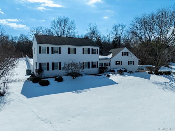 13 Bray Farm Lane, Wappingers Falls, NY 12590