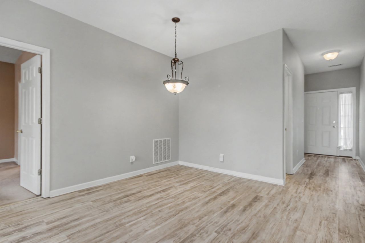 1058 Sea Mountain Hwy. Photo 13