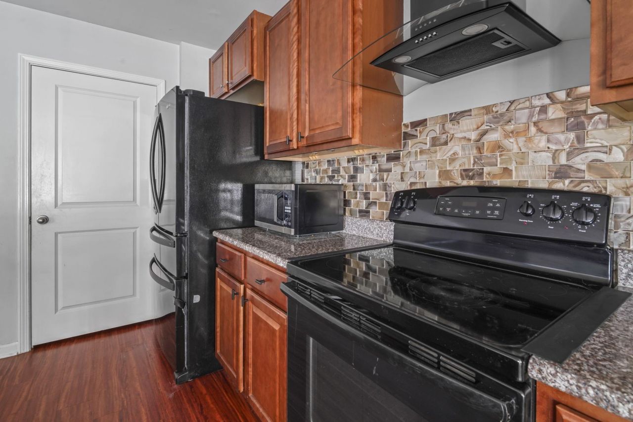 1232 Midtown Village Dr.  Photo 11