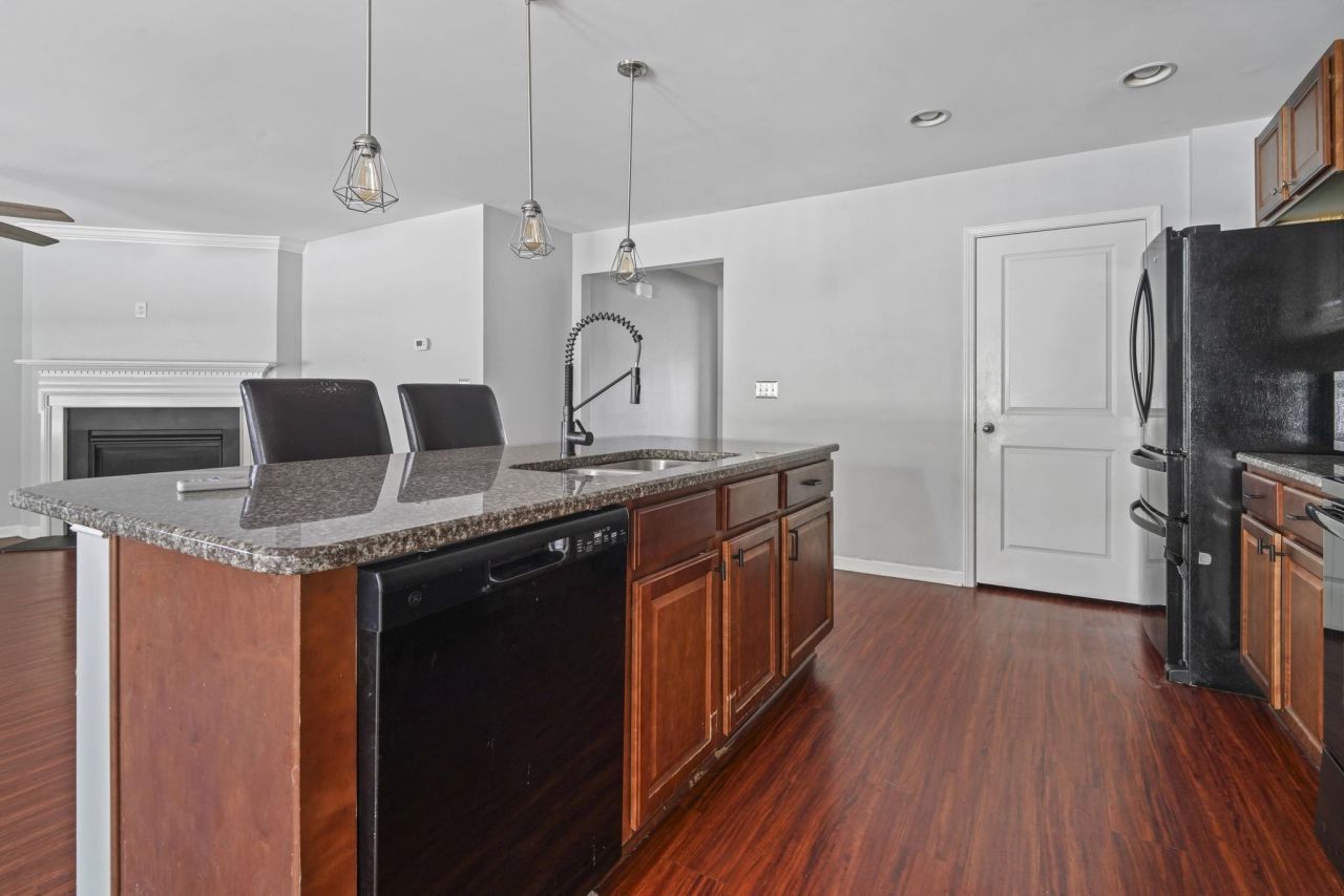 1232 Midtown Village Dr.  Photo 12