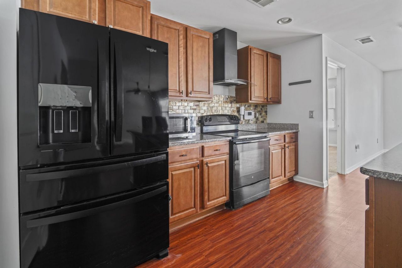 1232 Midtown Village Dr.  Photo 13