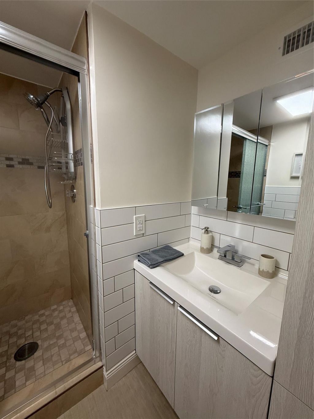 2791 N Pine Island Road, Unit 302, Sunrise, FL 33322 Photo