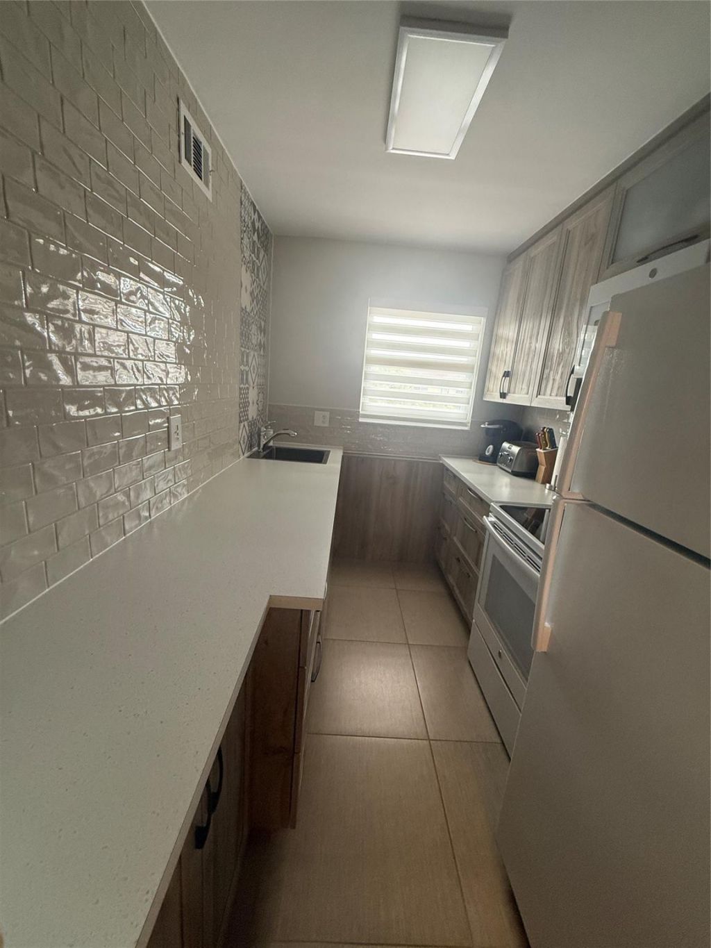 2791 N Pine Island Road, Unit 302, Sunrise, FL 33322 Photo