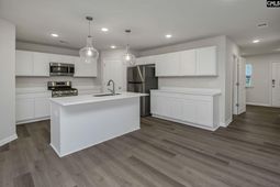 1041 Tabor Place photo 4
