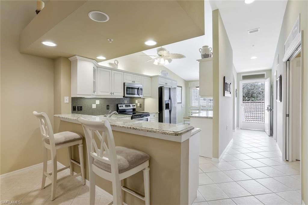 2360 Hidden Lake Ct, Unit 8410, Naples, FL 34112 Photo