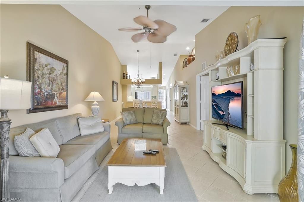 2360 Hidden Lake Ct, Unit 8410, Naples, FL 34112 Photo