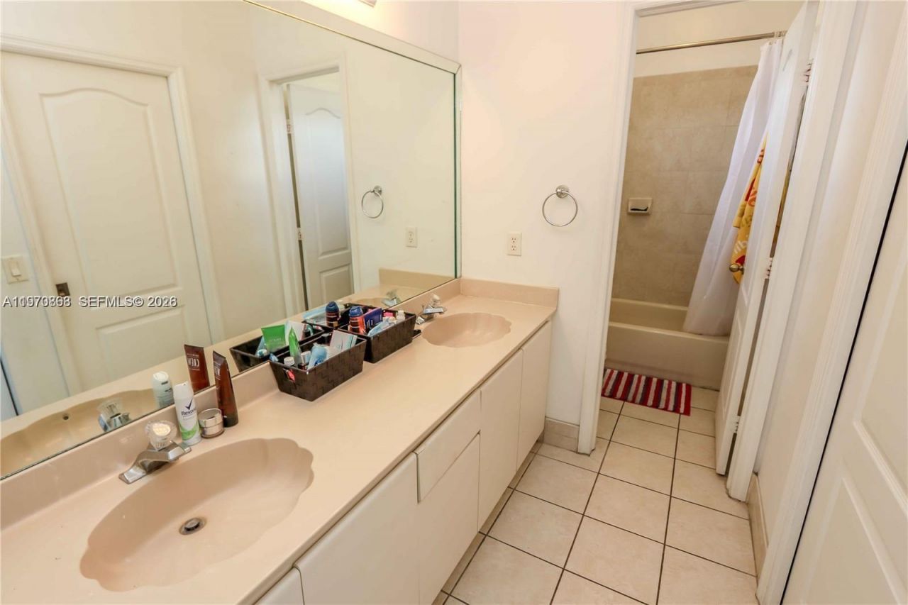 4612 NW 94th Ct, Unit 4612, Doral, FL 33178 Photo