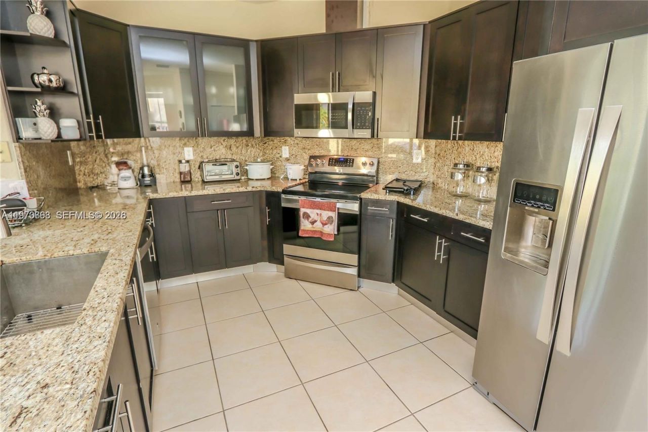 4612 NW 94th Ct, Unit 4612, Doral, FL 33178 Photo