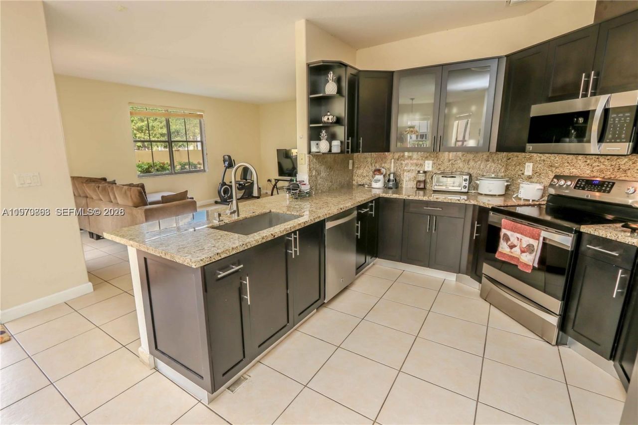 4612 NW 94th Ct, Unit 4612, Doral, FL 33178 Photo