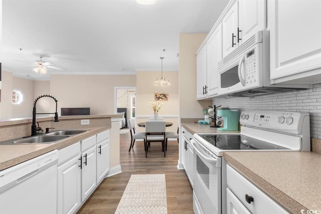 2033 Silvercrest Dr.  Photo 11