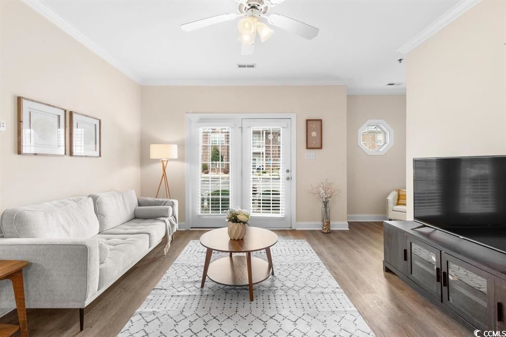 2033 Silvercrest Dr.  Photo 6