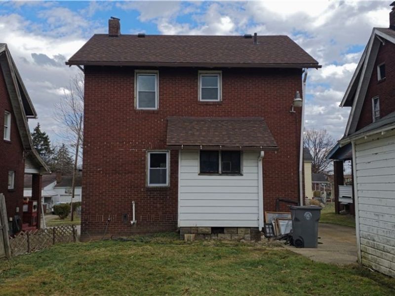 208 N Maryland Avenue N, Youngstown, OH 44509 Photo 3