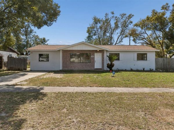 1402 ROLLING GREEN DRIVE, APOPKA, FL 32703