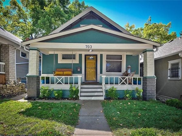 703 E 43rd Street, Kansas City, MO 64110