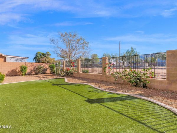 907 E GARY Lane, Phoenix, AZ 85042