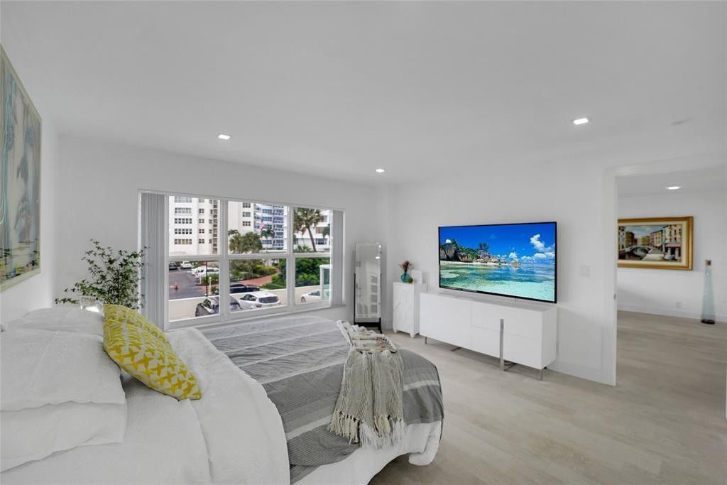 3550 Galt Ocean Drive, Unit 208, Fort Lauderdale, FL 33308 Photo