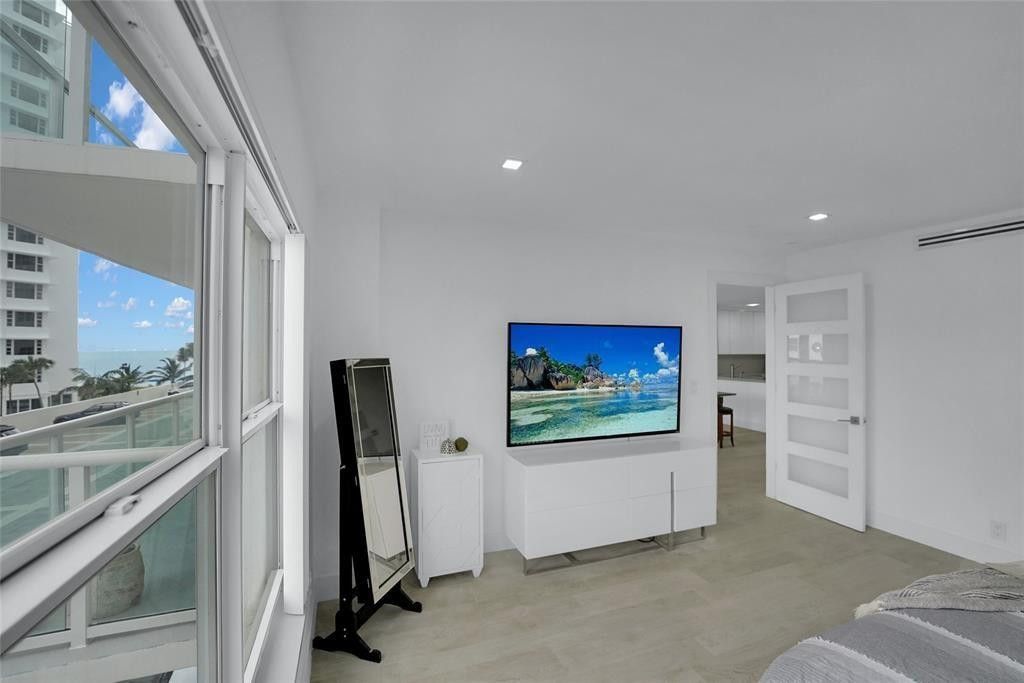 3550 Galt Ocean Drive, Unit 208, Fort Lauderdale, FL 33308 Photo