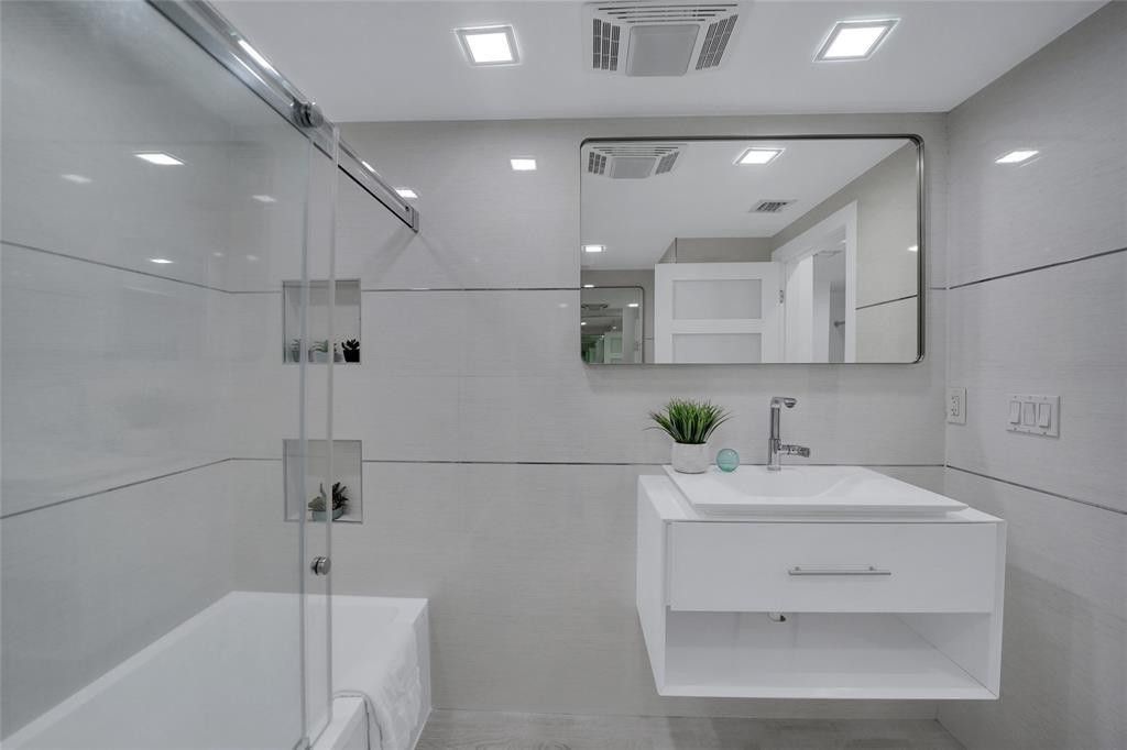 3550 Galt Ocean Drive, Unit 208, Fort Lauderdale, FL 33308 Photo