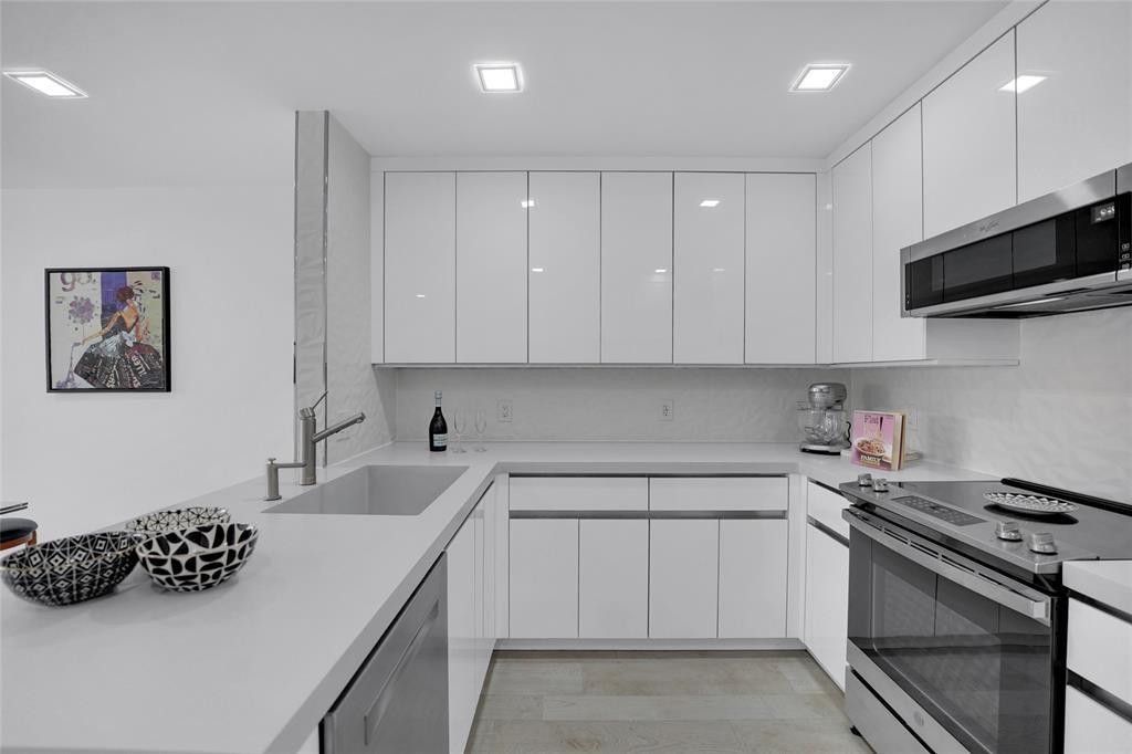 3550 Galt Ocean Drive, Unit 208, Fort Lauderdale, FL 33308 Photo