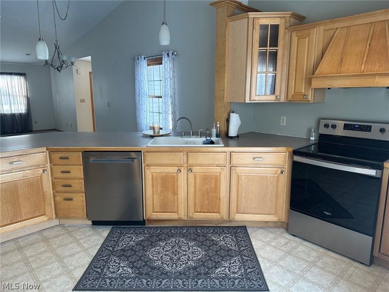 1651 Discovery Road, North Canton, OH 44720 Photo 5