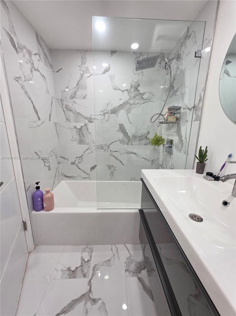 2851 NE 183rd St, Unit 412E, Aventura, FL 33160 Photo